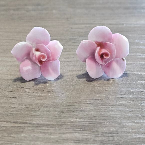 Vintage Pink Porcelain Rosebud Stud Earrings - Picture 1 of 5